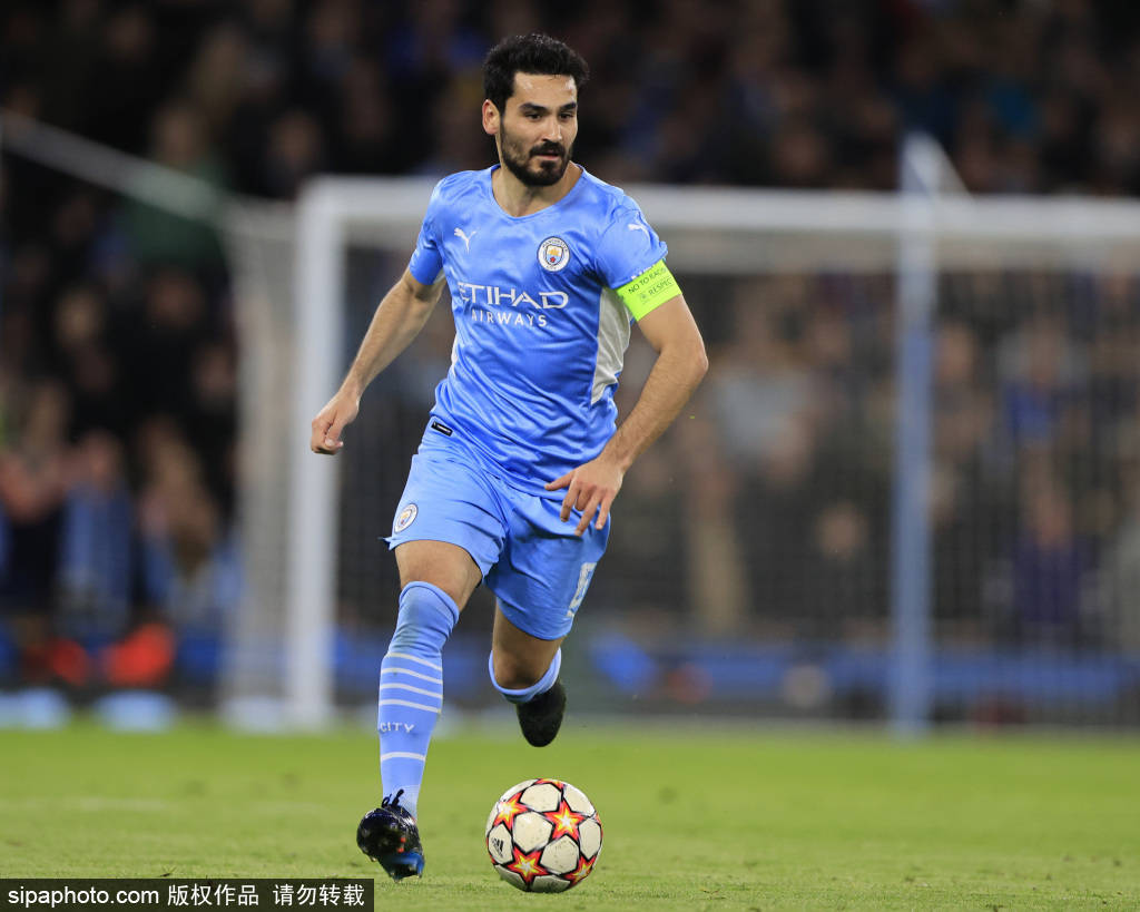 潇洒倒钩，C罗破门时的心率高达172bpm