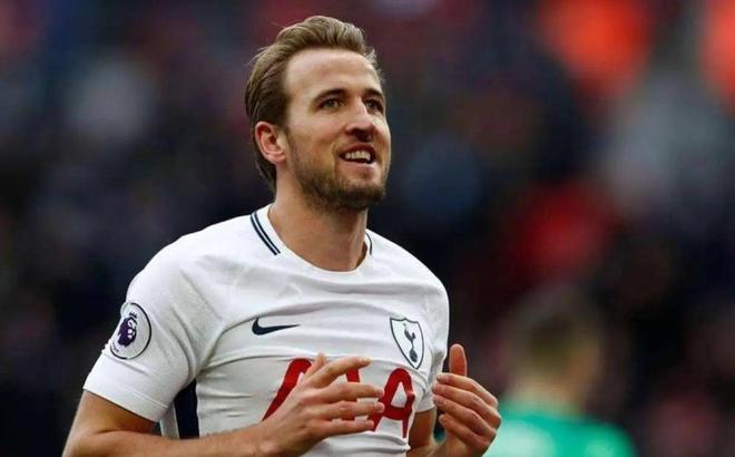 米兰0比1不敌拉齐奥，这场比赛再次证明，米兰需要一个中锋