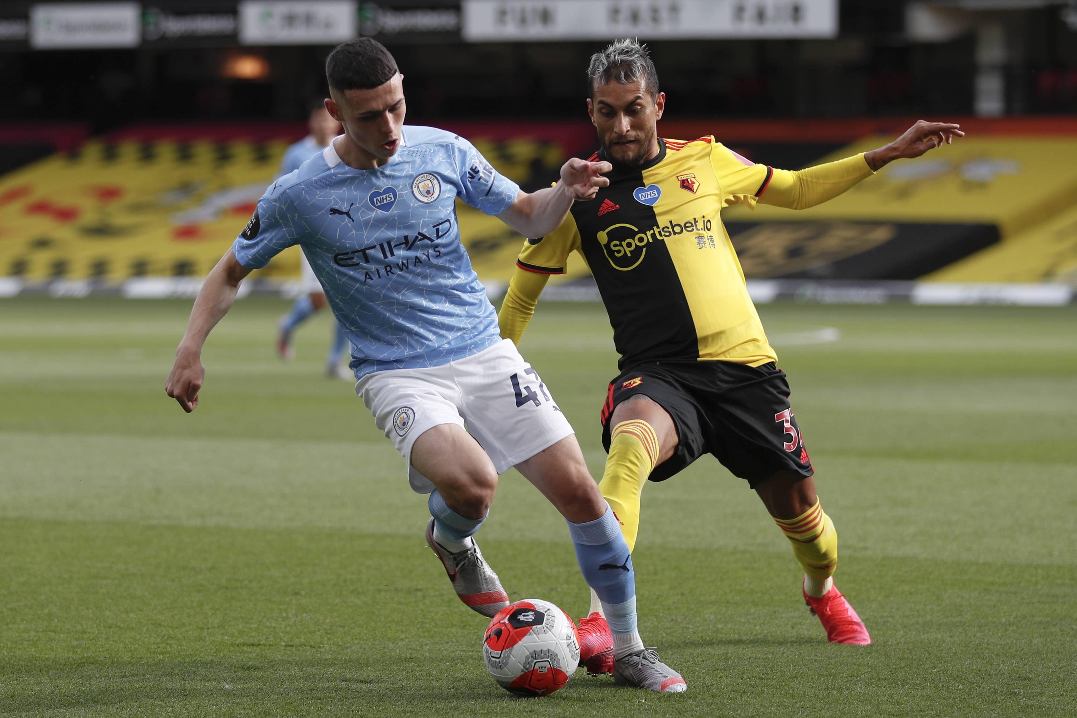 法兰克福vs沃尔夫斯堡：格策、堂安律首发，埃里克森、马耶尔出战